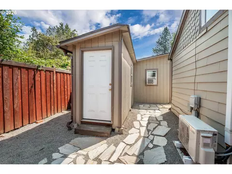 Exterior - 60 E 30th Ave, Eugene, OR 97405 photo 9 of 9