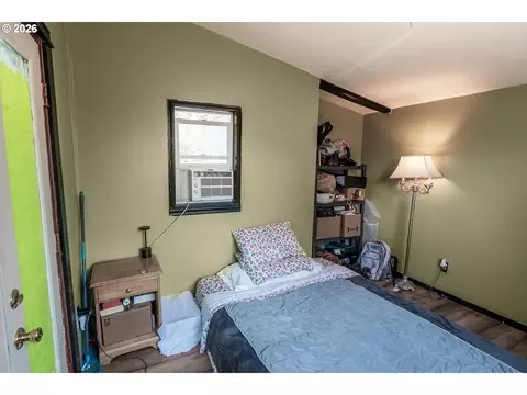 Bedroom - 60 E 30th Ave, Eugene, OR 97405 photo 6 of 7