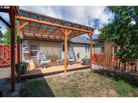 Exterior - 60 E 30th Ave, Eugene, OR 97405 photo 4 of 9