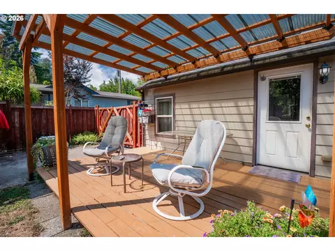 Exterior - 60 E 30th Ave, Eugene, OR 97405 photo 5 of 9