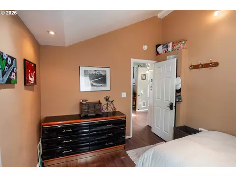 Bedroom - 60 E 30th Ave, Eugene, OR 97405 photo 2 of 7