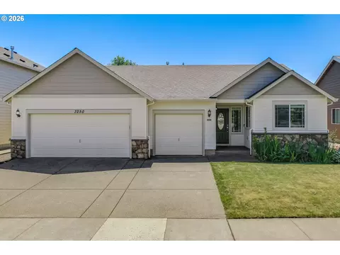 3250 Oxford St, Woodburn, OR 97071