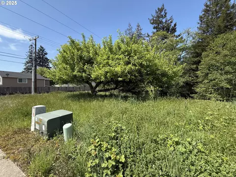 6801 Magnolia Ct #LOT 1, Brookings, OR 97415