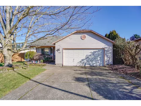 15612 NE Hickory St, Vancouver, WA 98682
