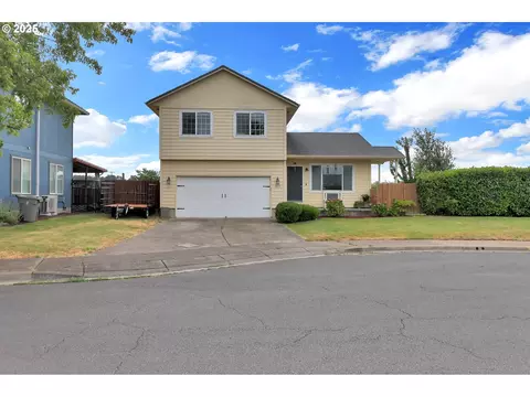 911 Arrow Leaf Pl, Harrisburg, OR 97446