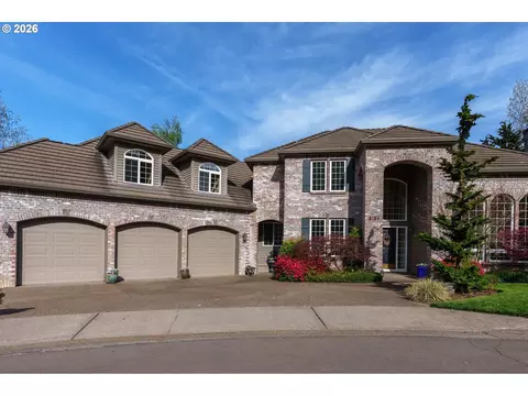 2328 Oakhurst Ln, Lake Oswego, OR 97034
