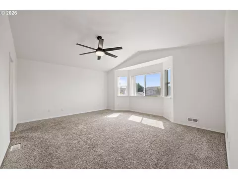 Other - 637 E Oregon Ave, Hermiston, OR 97838 photo 5 of 6