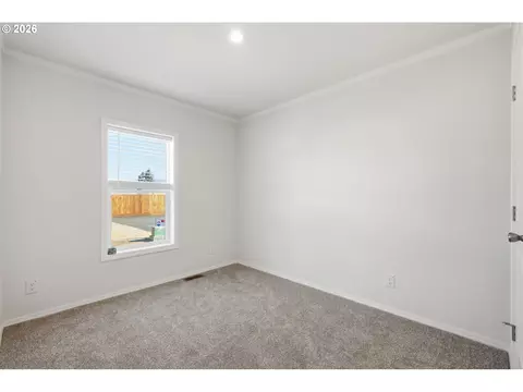 Bedroom - 4920 E St, Springfield, OR 97478 photo 6 of 7