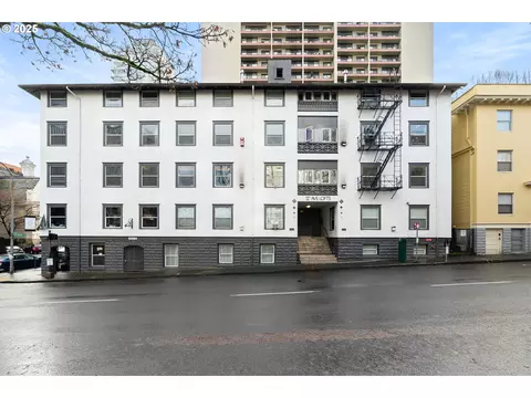 1104 SW Columbia St #203, Portland, OR 97201