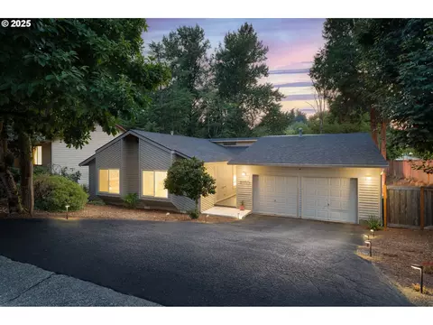 10117 SW 36th Pl, Portland, OR 97219