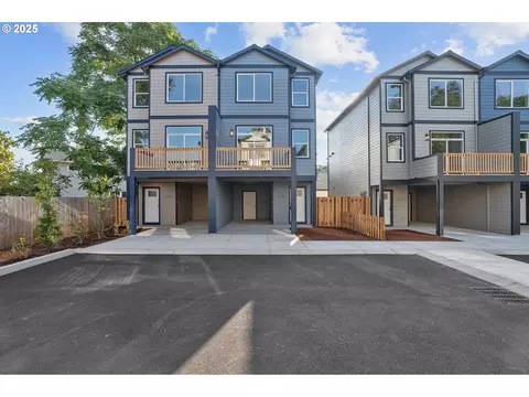 11187 SE Stark St, Portland, OR 97216