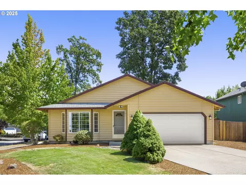 818 SE 68th Pl, Hillsboro, OR 97123