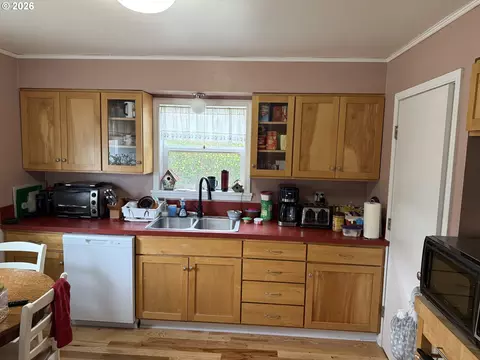 1021 4th Ave, Seaside, OR 97138 photo 3