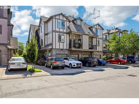 881 NE Wheelock Pl, Beaverton, OR 97006