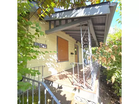 8227 N Woolsey Ave, Portland, OR 97203