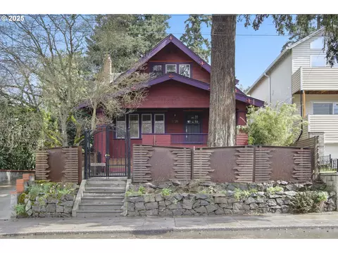 5026 SE Cesar E Chavez Blvd, Portland, OR 97202
