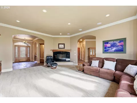 Living - 2834 Blacktail Dr, Eugene, OR 97405 photo 3 of 3