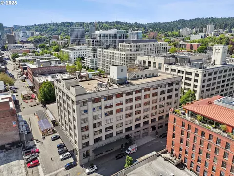 1314 NW Irving St #404, Portland, OR 97209