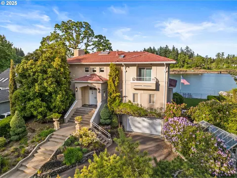 12760 S Fielding Rd, Lake Oswego, OR 97034