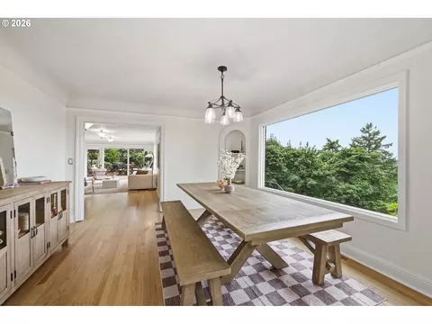 Dining - 2450 Birch Ln, Eugene, OR 97403 photo 2 of 2