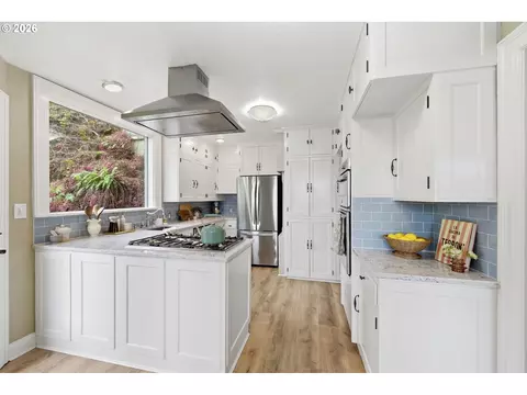 Kitchen - 2450 Birch Ln, Eugene, OR 97403 photo 1 of 4