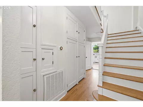 Entry Way - 2450 Birch Ln, Eugene, OR 97403 photo 4 of 4