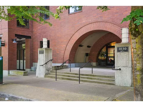 1030 NW Johnson St, Portland, OR 97209
