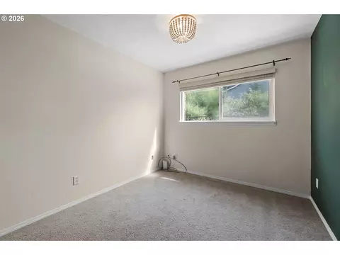 Bedroom - 16300 SEckert Ln, Damascus, OR 97089 photo 5 of 6