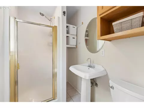 Bath - 16300 SEckert Ln, Damascus, OR 97089 photo 2 of 2