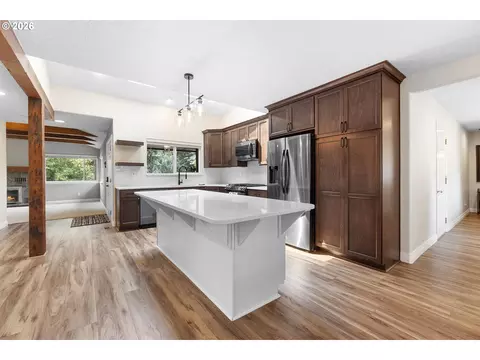 Kitchen - 16300 SEckert Ln, Damascus, OR 97089 photo 1 of 6