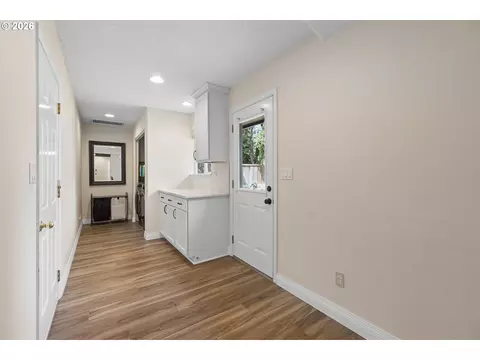 Entry Way - 16300 SEckert Ln, Damascus, OR 97089 photo 3 of 3