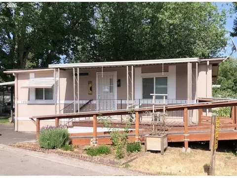1475 Green Acres #105, Eugene, OR 97408