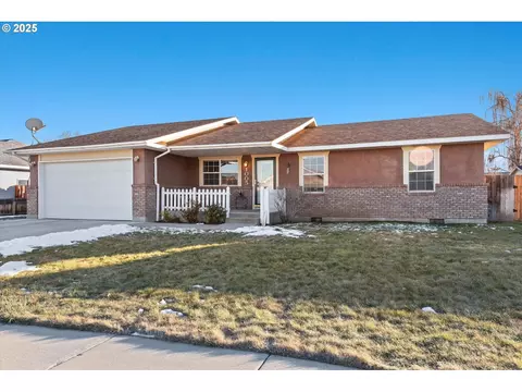 1005 F St, Baker City, OR 97814