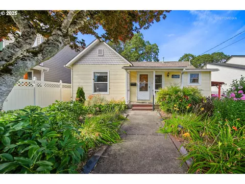 2323 14th Ave, Forest Grove, OR 97116