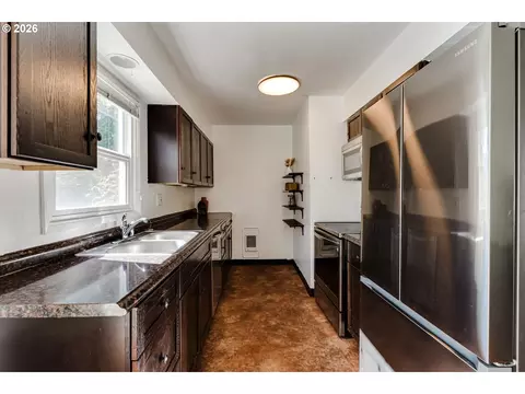 Kitchen - 3270 Alder St, Eugene, OR 97405 photo 1 of 4
