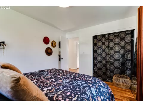 Bedroom - 3270 Alder St, Eugene, OR 97405 photo 1 of 5