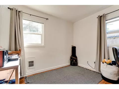 Bedroom - 3270 Alder St, Eugene, OR 97405 photo 5 of 5