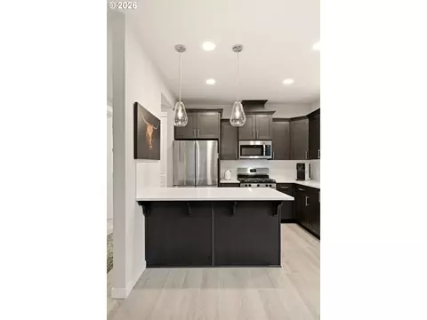 Kitchen - 2903 S Oleander St, Cornelius, OR 97113 photo 8 of 9
