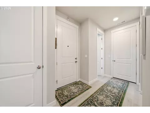 Entry Way - 2903 S Oleander St, Cornelius, OR 97113 photo 1 of 4