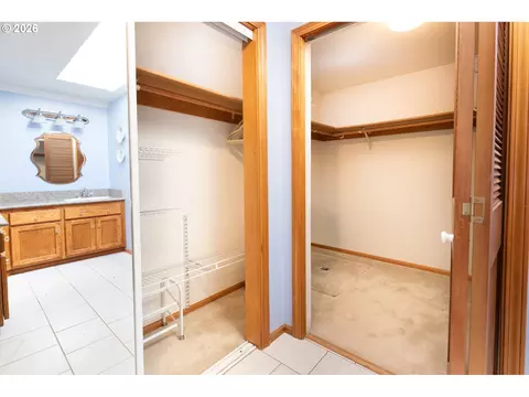Other - 586 S 68th Pl, Springfield, OR 97478 photo 5 of 10