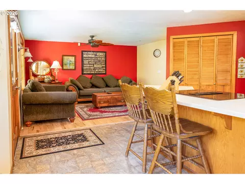 Other - 586 S 68th Pl, Springfield, OR 97478 photo 3 of 10
