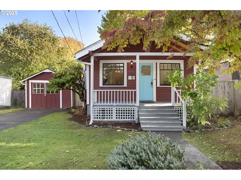 9452 N Polk Ave, Portland, OR 97203