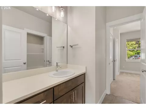 445 Hunsaker Ln, Eugene, OR 97404 photo 18