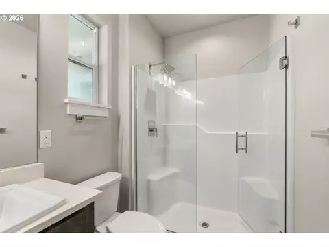 445 Hunsaker Ln, Eugene, OR 97404 photo 27