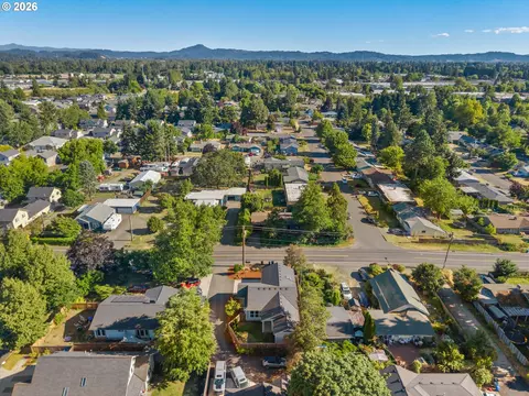 445 Hunsaker Ln, Eugene, OR 97404 photo 34
