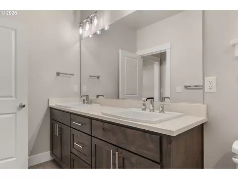 445 Hunsaker Ln, Eugene, OR 97404 photo 26