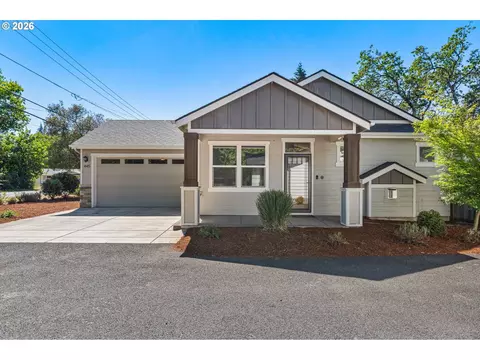 445 Hunsaker Ln, Eugene, OR 97404 photo 2