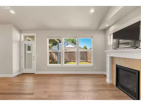 445 Hunsaker Ln, Eugene, OR 97404 photo 7