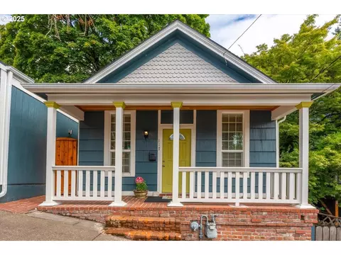 117 S Thomas St, Portland, OR 97239