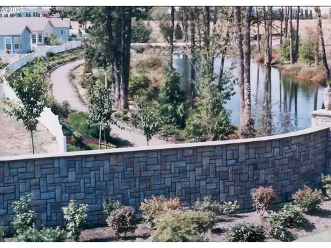 View/Area - 1041 Midland Brg, Eugene, OR 97404 photo 1 of 2